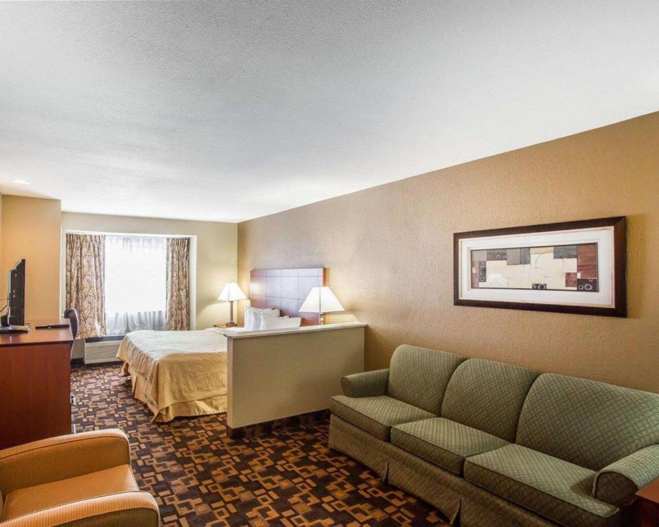 Quality Inn & Suites Mount Juliet Exterior photo